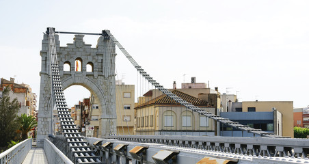 Naklejka premium Pasarela de viandantes en el puente de Amposta, Tarragona