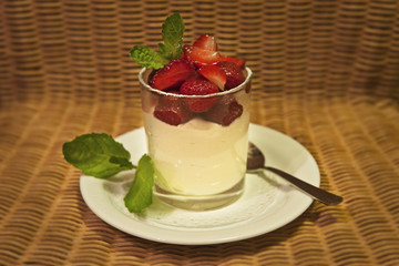 Mascarpone cream with strawberry tequila