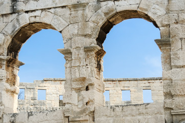 Fototapeta na wymiar Amphitheater in Pula Detail