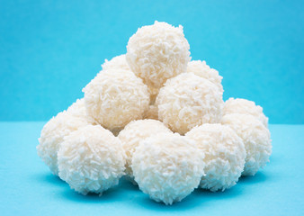 Coconut candy