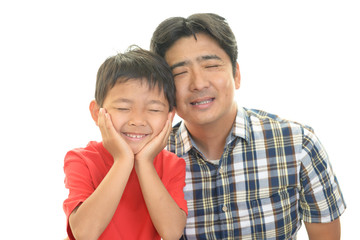 笑顔の親子
