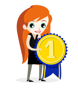 una mujer sosteniendo una insignia de primer lugar