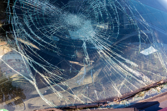 Windschutzscheibe Auto Kaputt
