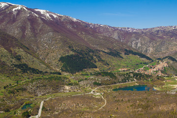 Fototapeta na wymiar Vista panoramica di Villalago