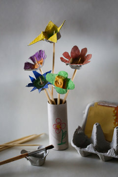Flower bouquet made in kids creative activity