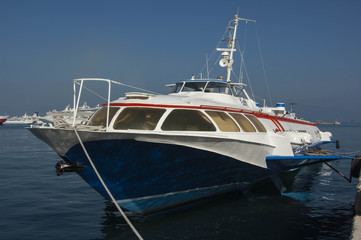 Fototapeta premium CORFU/GREECE 3RD OCTOBER 2006 - Hydrofoil in Corfu Harbour