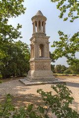 Fototapeta na wymiar Famous Mausoleum of the Julii (Glanum, Provence)