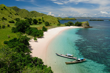 Indonesian beaches © Rafal Cichawa