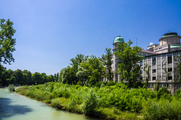 Deutsches Museum auf der Museumsinsel der Isar in München