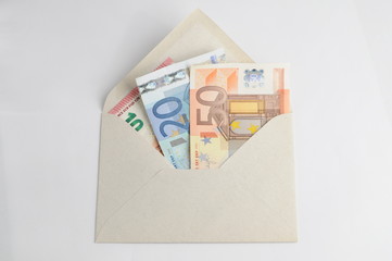 Couvert mit geld