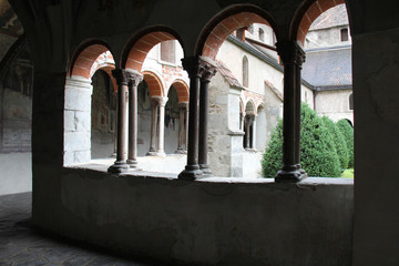 Bressanone; il chiostro del Duomo