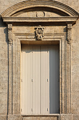 Angulema, Angoulême, Francia, France, ventana clasicista