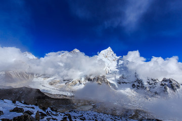 Fototapeta na wymiar Mountain scenery in Himalaya, Nepal