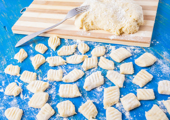preparation of potato noodles