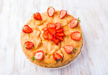 cake with strawberries