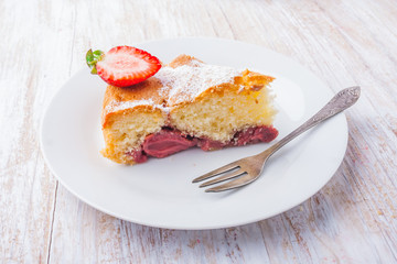 cake with strawberries