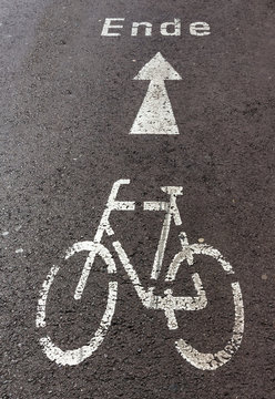 Richtungspfeil f&uuml;r Radfahrer