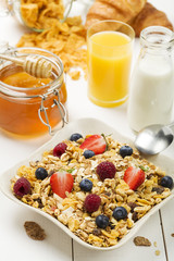 Light, delicious breakfast with cereal and fruit.