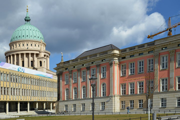 Obraz premium Stadtschloss Potsdam und Nikolaikirche