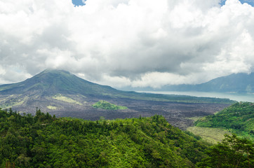 Obraz premium Widok na wulkan Mount z Kintamani, Bali, Indonezja