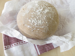 Selbst gebackenes Bauernbrot