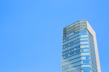 オフィスビル・青空