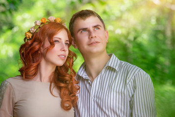 Fototapeta premium Dreamy couple in the park