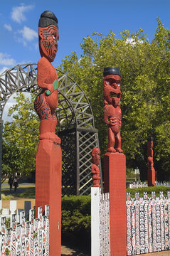 New Zealand, Maori Fenz