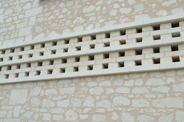 Boulins sur fa&ccedil;ade