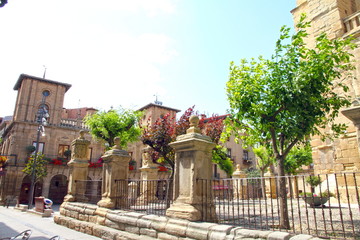 Fototapeta na wymiar Santa Maria church, Viana, Navarre, Spain