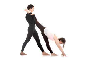 Naklejka premium Yoga with instructor