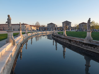 Scorcio di Prato della Valle a Padova
