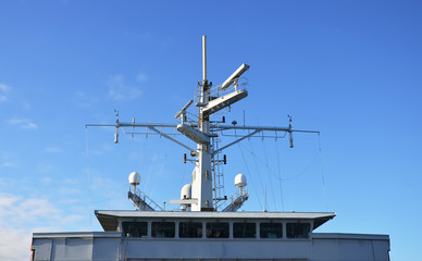 Naklejka premium Radar and other communications on the ship.