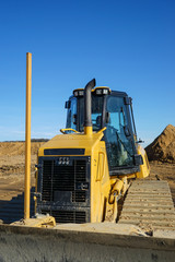 Baumaschinen, Planierraupe von vorne, Bildausschnitt