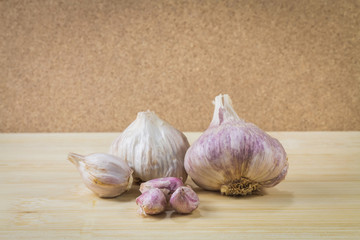 Garlic on chopping board