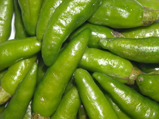 green hot peppers