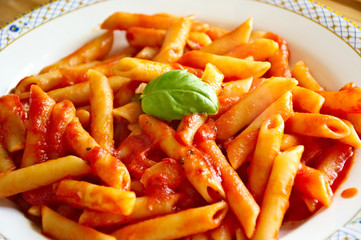 pasta,tomato sauce,italian food