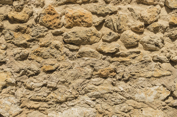 Typische Natursteinmauer im Süden