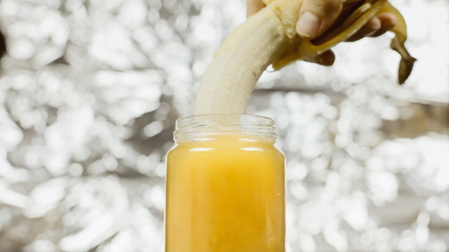 Banana in honey metaphor