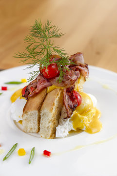 delicious benedict eggs
