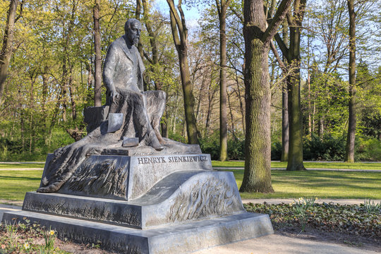 Fototapeta Henryk Sienkiewicz Monument, Royal Lazienki Park, Warsaw