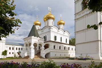 Fototapeta na wymiar The Ipatiev monastery. Kostroma