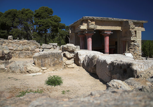Knoss palace, archeological excavations in Crete, Greece