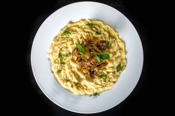 Mashed potatoes with goulash
