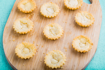 Lower part muffins without cream.