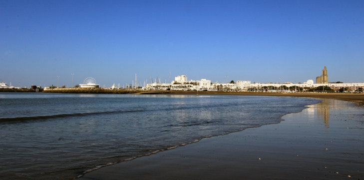 Le port et la plage de la Grande Conche &agrave; Royan (17)