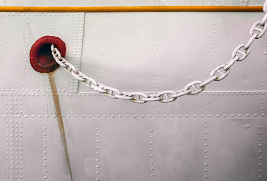 Vessel side with chains