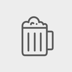Mug of beer thin line icon