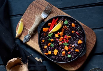 Crédence de cuisine en verre imprimé Plats de repas Black rice paella