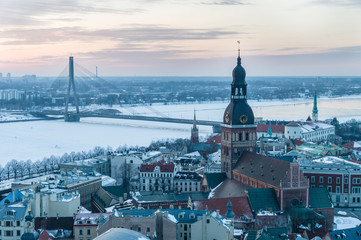 Obraz premium Winter Old town of Riga after sunset